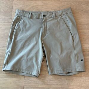 Lululemon - Commission Classic-Fit Short 9"